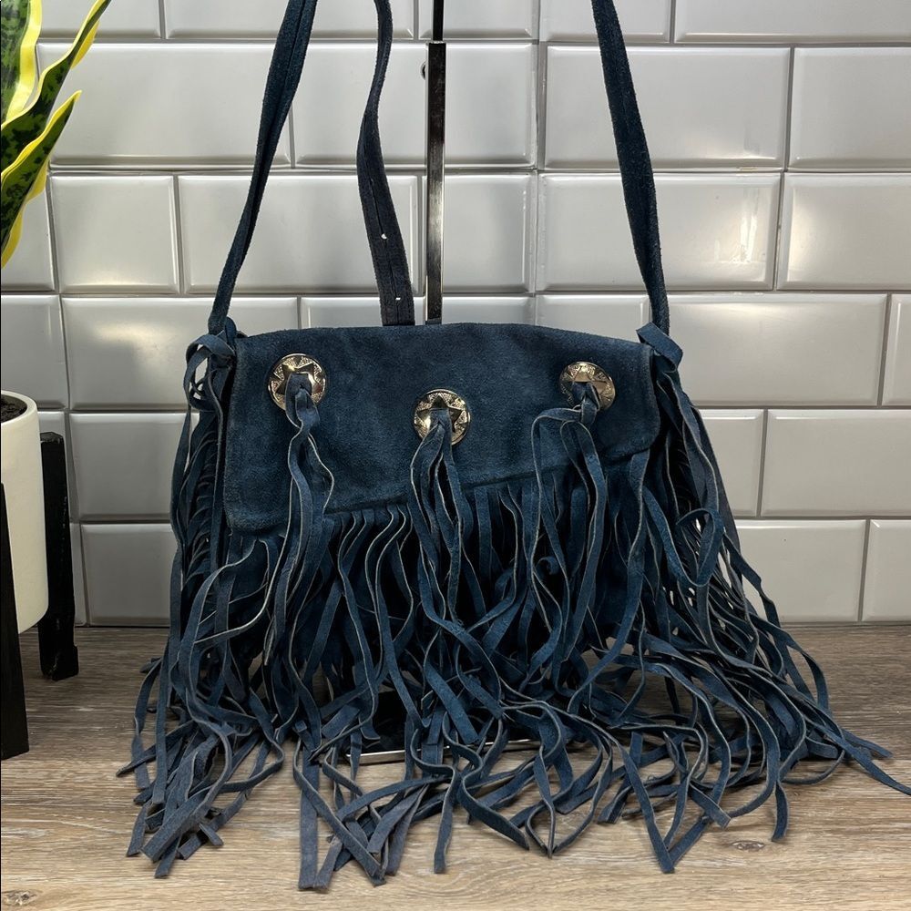 Pieces Apache Suede crossbody  in Blue